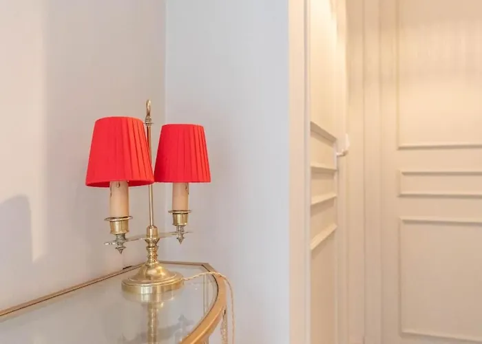 Luxe Et Deco Anglaise Centre Loire Valley Apartment *